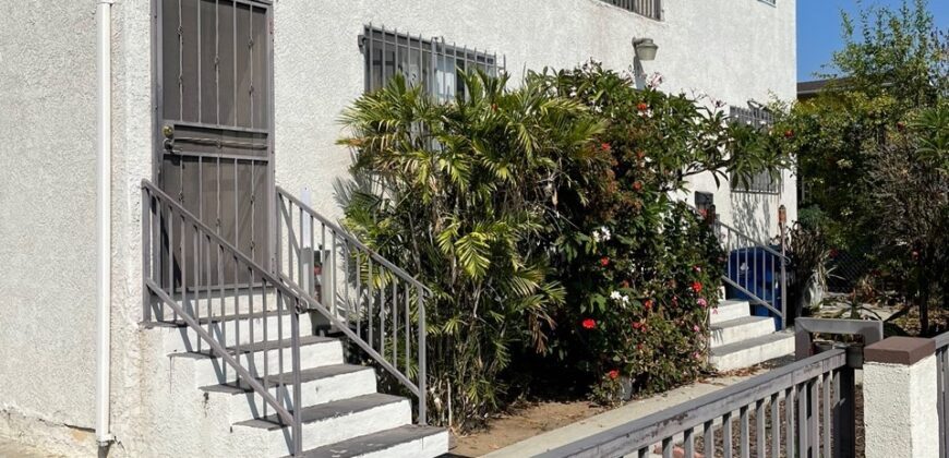 941 N. Kingsley Dr. #2 For Lease! 1 MONTH FREE!