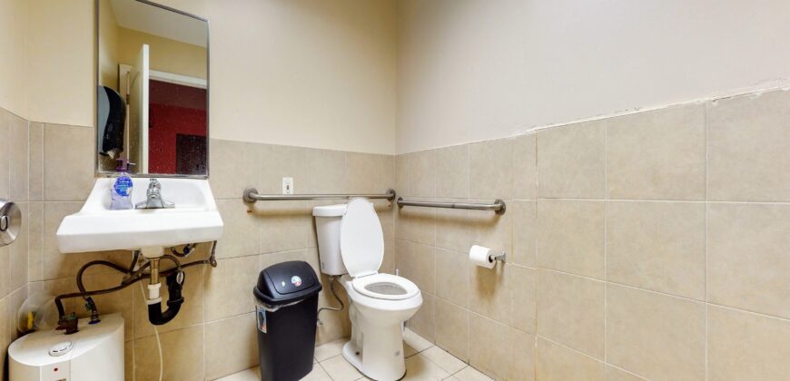 801 W. 7th St., + 661 Flower St