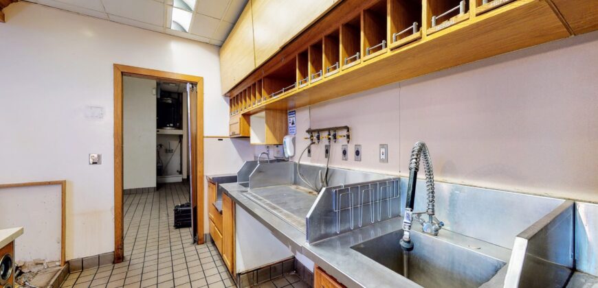 801 W. 7th St., + 661 Flower St