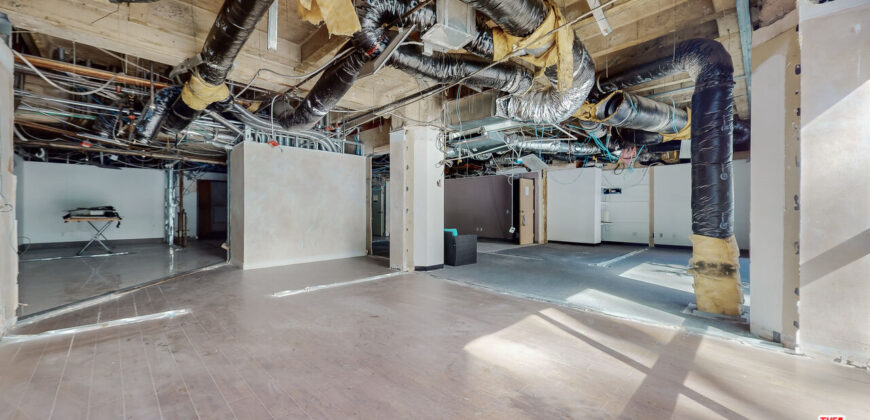 529 W 7th St Mezzanine – FOR RENT!