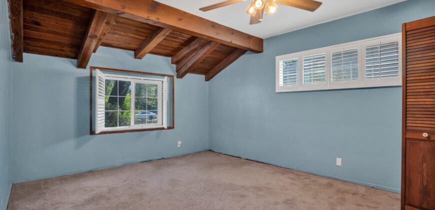 8429 Jamieson Ave FOR SALE!