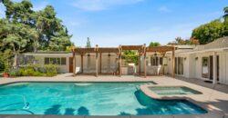 8429 Jamieson Ave FOR SALE!