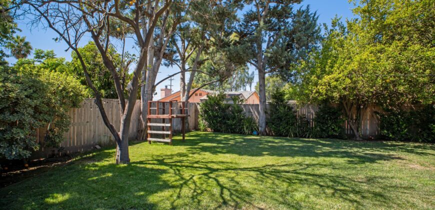 8429 Jamieson Ave FOR SALE!