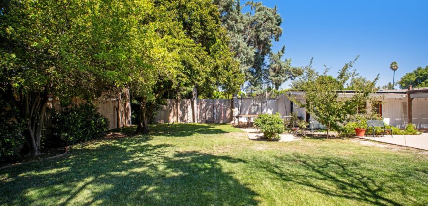 8429 Jamieson Ave FOR SALE!