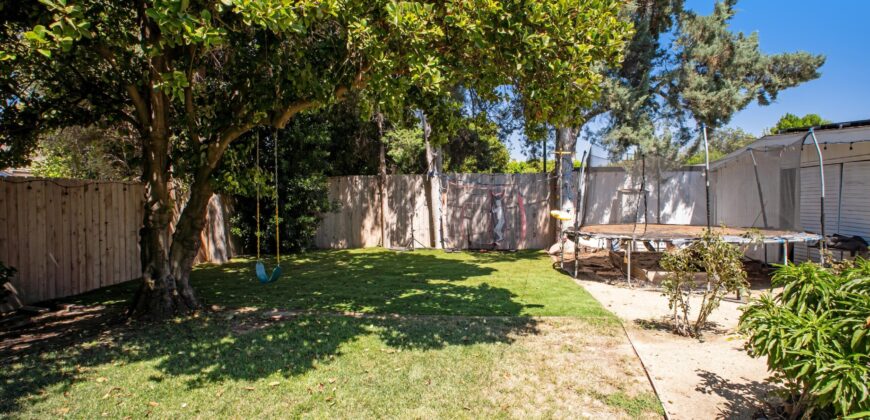 8429 Jamieson Ave FOR SALE!