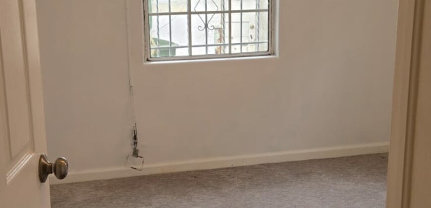 448 E 84th Pl – FOR LEASE!