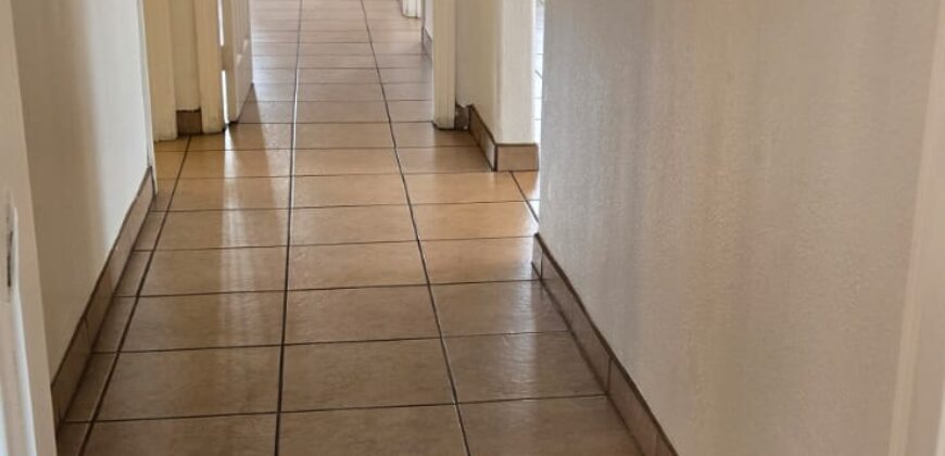 448 E 84th Pl – FOR LEASE!