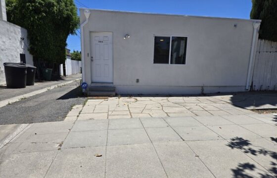 1 Bedroom private ADU in FOR RENT – South Beverly Hills!