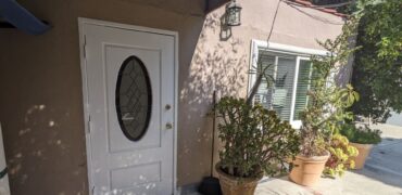 Studio Type Unit FOR RENT – 326 S ALMONT DR.