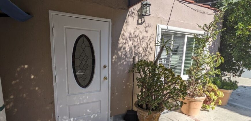 Studio Type Unit FOR RENT – 326 S ALMONT DR.