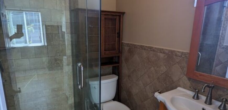 Studio Type Unit FOR RENT – 326 S ALMONT DR.