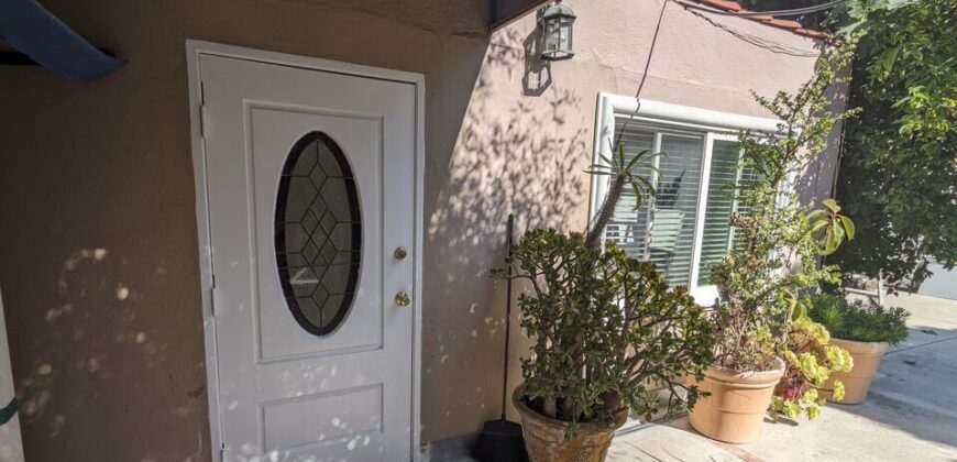 STUDIO TYPE UNIT – FOR RENT! BEVERLY HILLS