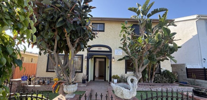 3beds / 2.5baths FOR RENT – 1505 S Dunsmuir Ave