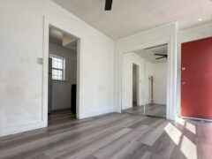 2235 W 14th St 1/4 – FOR RENT!!