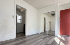 2235 W 14th St 1/4 – FOR RENT!!