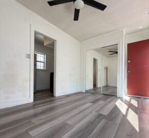 2235 W 14th St 1/4 – FOR RENT!!