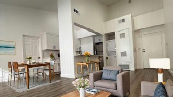 621 N Bronson Ave #201 – FOR RENT!