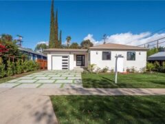 SINGLE FAMILY HOME FOR RENT! 17601 RHODA ST.