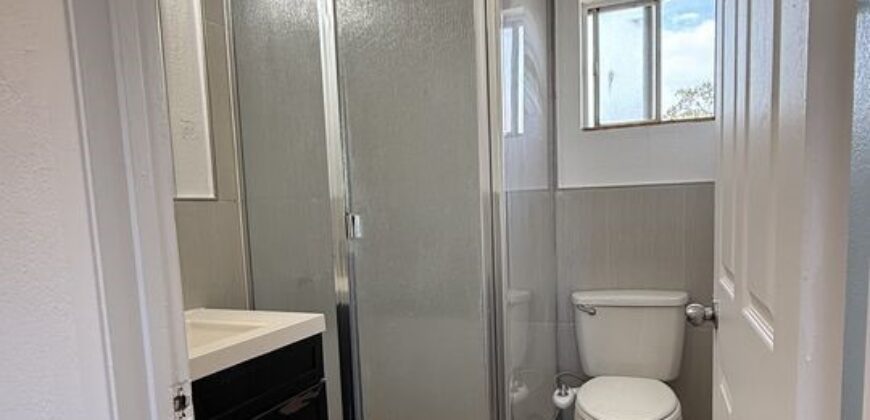 3beds / 2.5baths FOR RENT – 1505 S Dunsmuir Ave