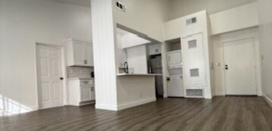 621 N Bronson Ave #201 – FOR RENT!