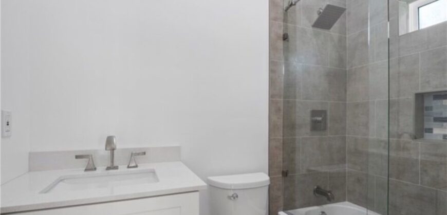 SINGLE FAMILY HOME FOR RENT! 17601RHODA ST.