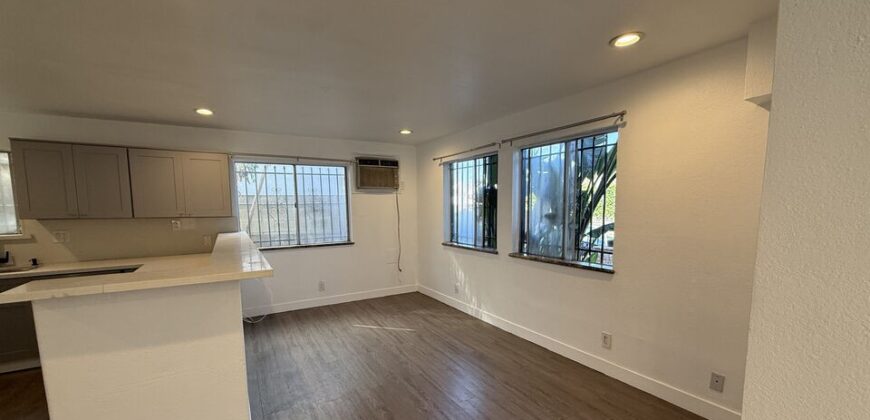 3beds / 2.5baths FOR RENT – 1505 S Dunsmuir Ave