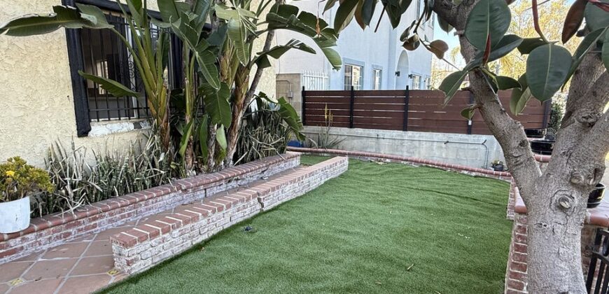 3beds / 2.5baths FOR RENT – 1505 S Dunsmuir Ave