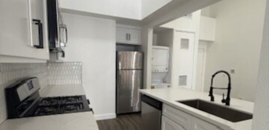 621 N Bronson Ave #201 – FOR RENT!