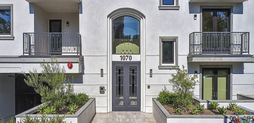 Newer Constructed 20 Unit Luxury Apartment – FOR SALE!