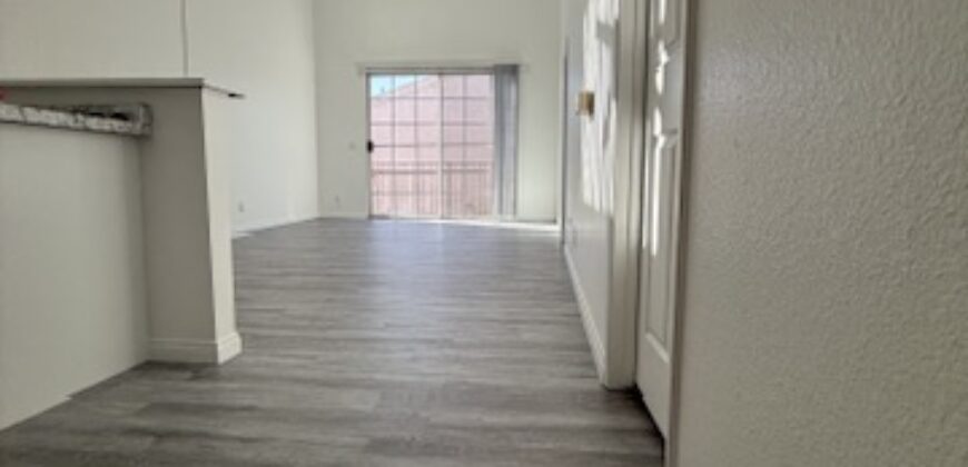 621 N Bronson Ave #202 – FOR RENT!