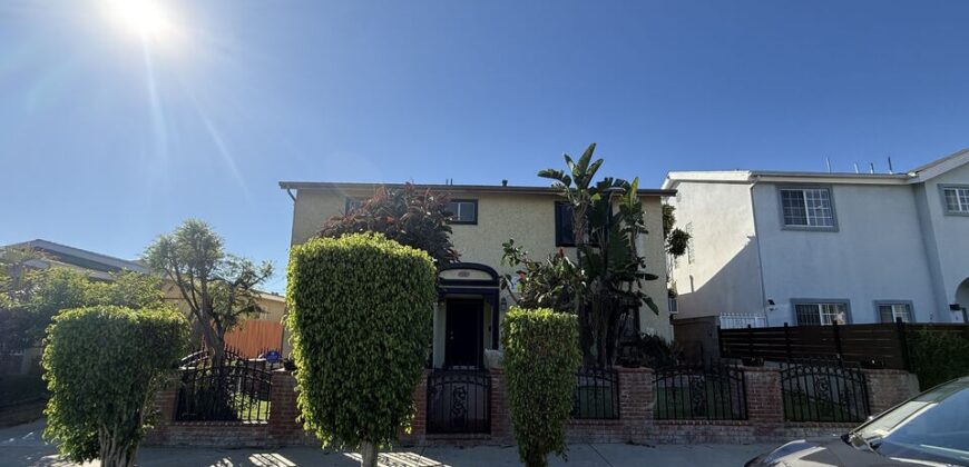 3beds / 2.5baths FOR RENT – 1505 S Dunsmuir Ave