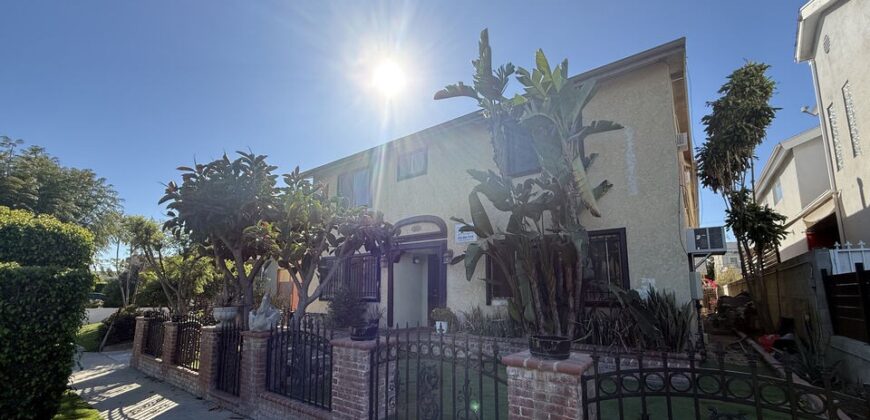 3beds / 2.5baths FOR RENT – 1505 S Dunsmuir Ave