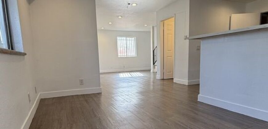 3beds / 2.5baths FOR RENT – 1505 S Dunsmuir Ave