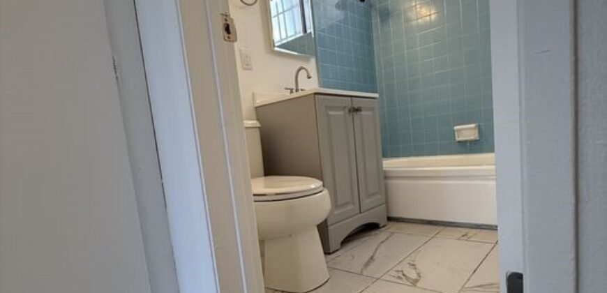 Beautiffully Remodeled 1Bed / 1Bath FOR RENT – 955 N St Andrews Pl!