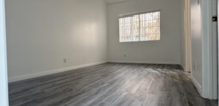 621 N Bronson Ave #202 – FOR RENT!