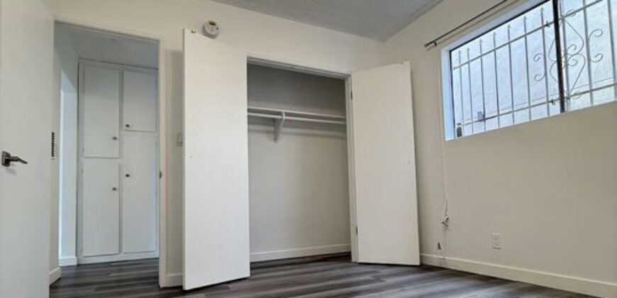 Beautiffully Remodeled 1Bed / 1Bath FOR RENT – 955 N St Andrews Pl!