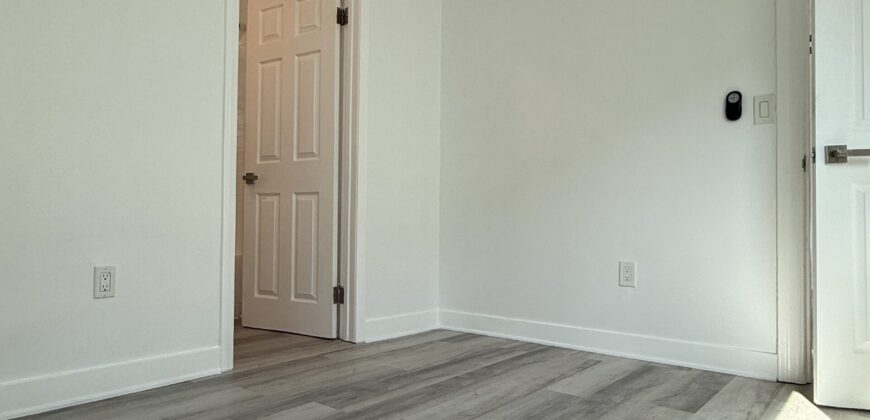 2235 W 14th St. – FOR RENT!!