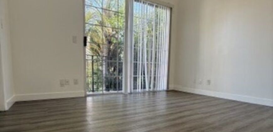 621 N Bronson Ave #201 – FOR RENT!