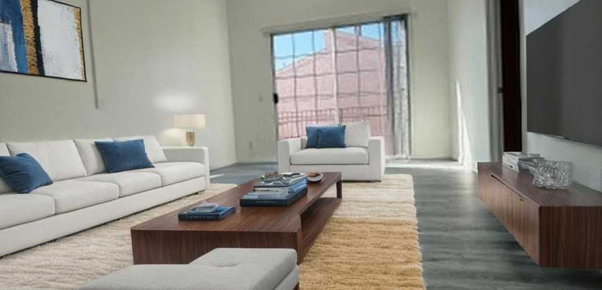 621 N Bronson Ave #202 – FOR RENT!