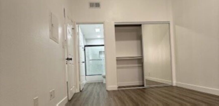 621 N Bronson Ave #201 – FOR RENT!