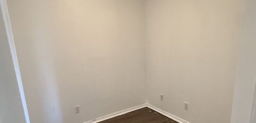 3beds / 2.5baths FOR RENT – 1505 S Dunsmuir Ave