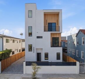Stunning New Construction Residence in Redondo Blvd – FOR RENT!