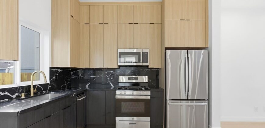 Stunning New Construction Residence in Redondo Blvd – FOR RENT!