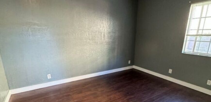 Well Maintained Duplex in Panorama City – FOR SALE!