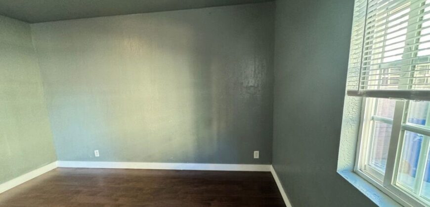 Well Maintained Duplex in Panorama City – FOR SALE!