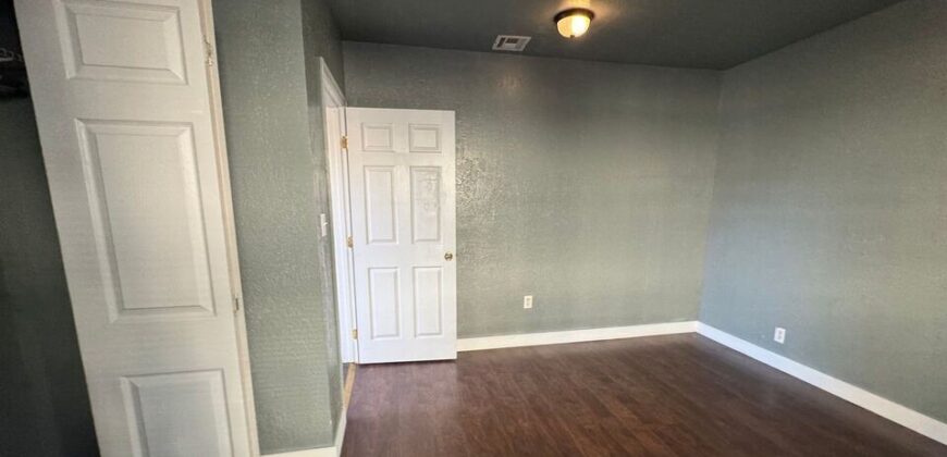 Well Maintained Duplex in Panorama City – FOR SALE!