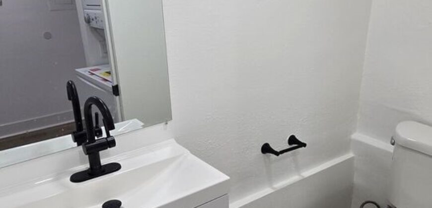 1811 Malcolm Ave #7 – FOR LEASE