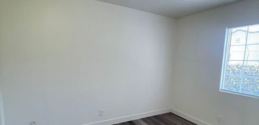 Well Maintained Duplex in Panorama City – FOR SALE!