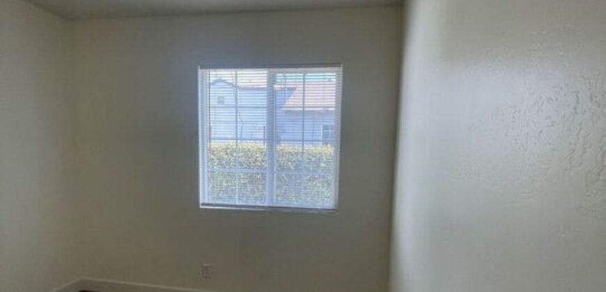 Well Maintained Duplex in Panorama City – FOR SALE!