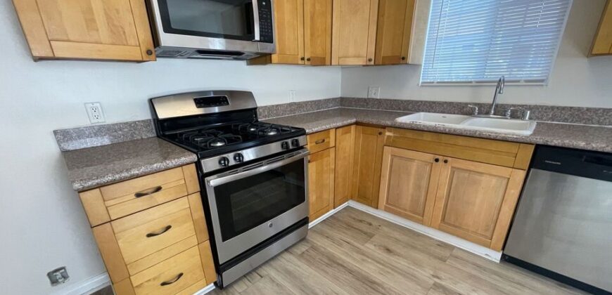 Well Maintained Duplex in Panorama City – FOR SALE!